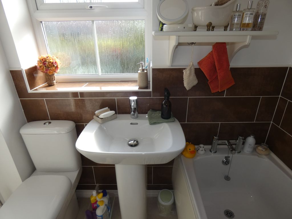 Family Bathroom- click for photo gallery